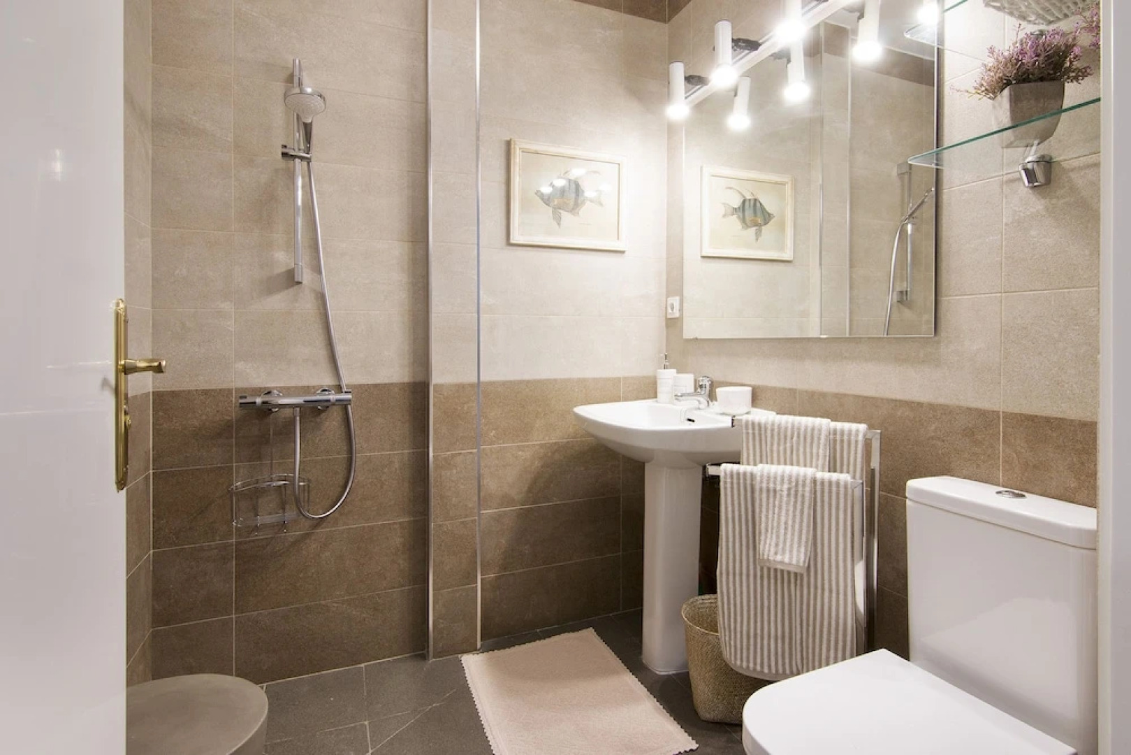 Alhambra Penthouse parking free