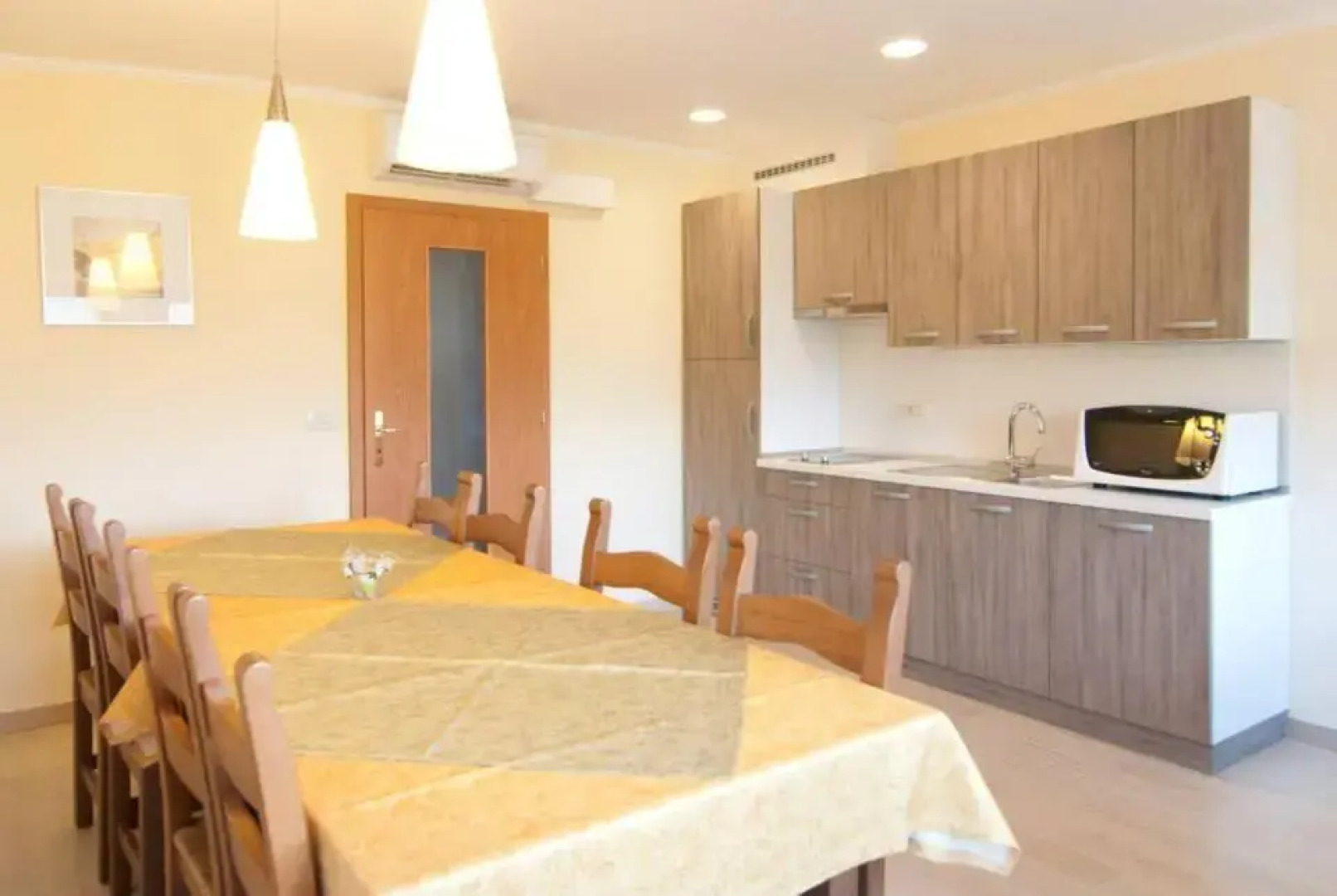 Kraljic-Izletniska Kmetija Z Nastanitvijo