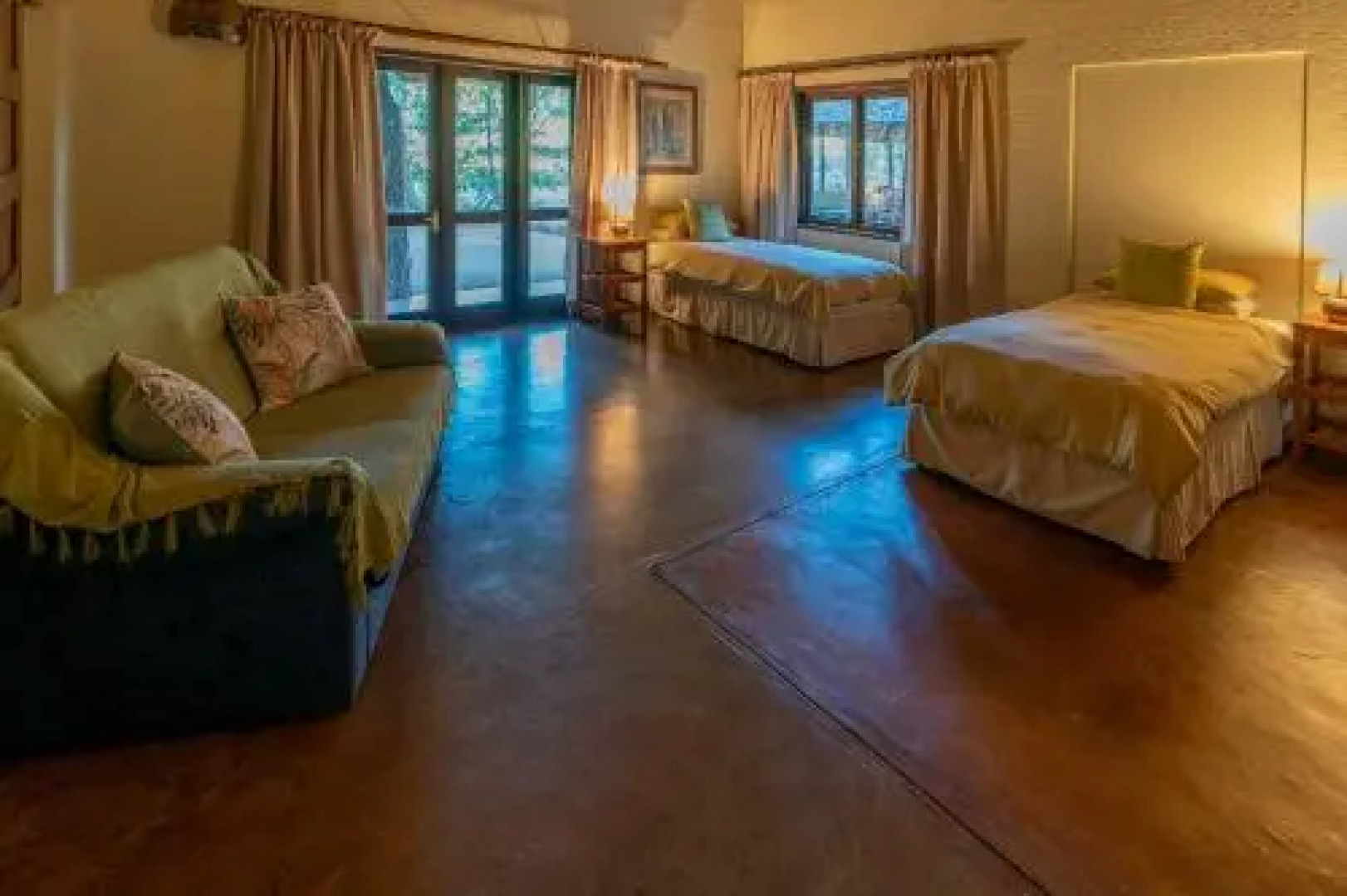Impisi Lodge Safari and Golf Guesthouse