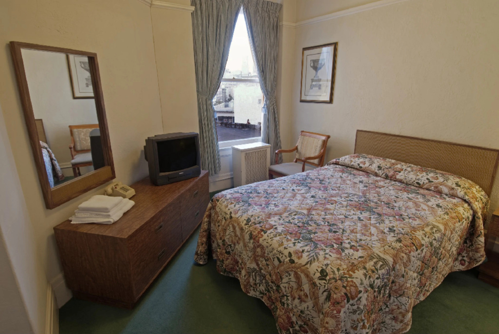 Aida Plaza Hotel
