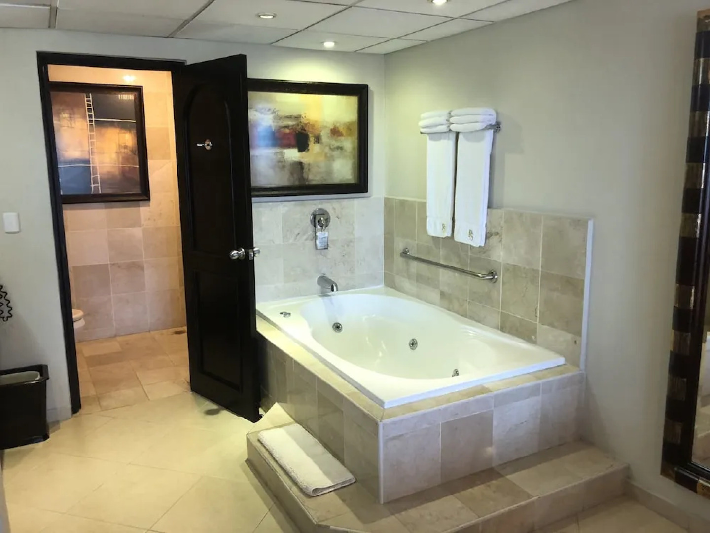 Lifestyle Kosher Presidential Suites