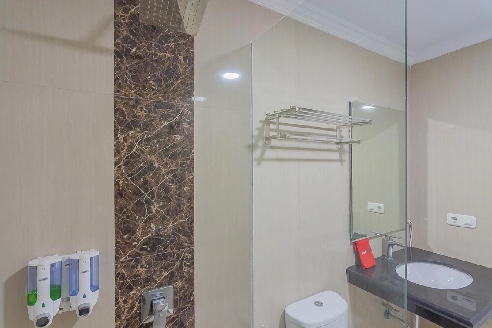 RedDoorz Syariah @ Villa Grand Mutiara Tasikmalaya