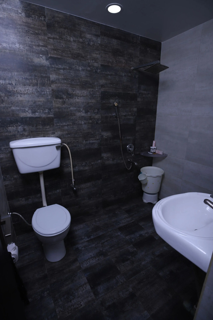 Visit Hotel & Restaurant