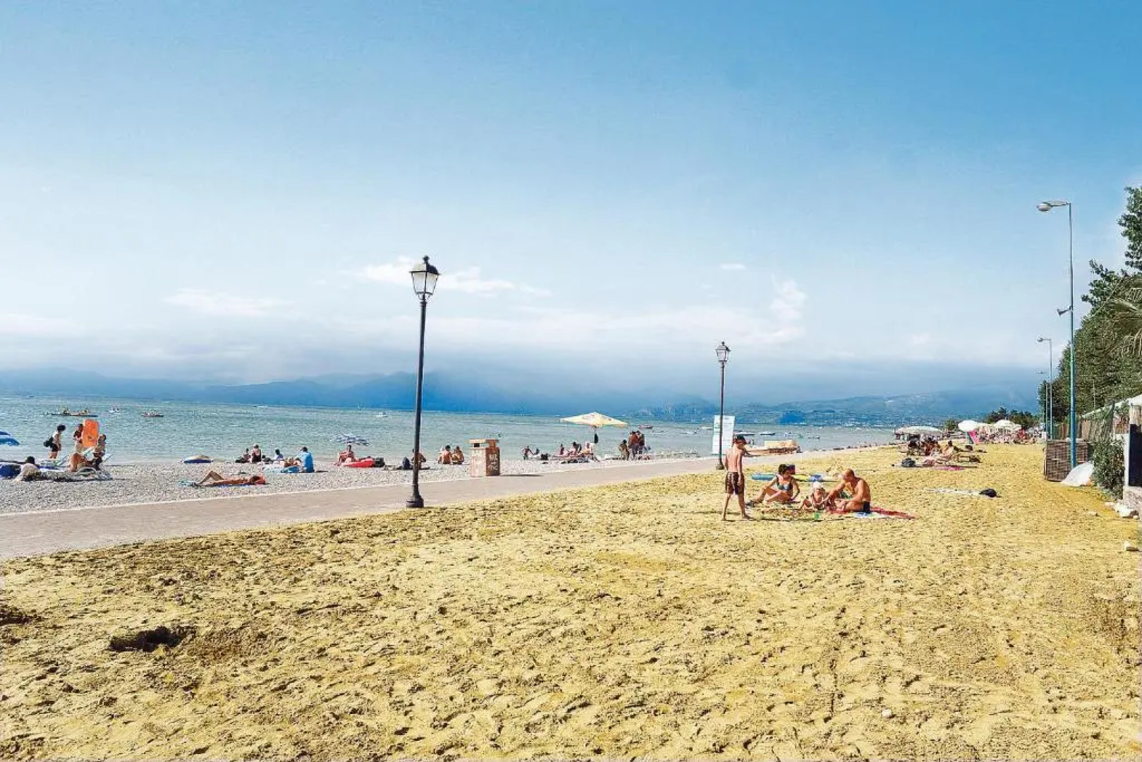 Happy Camp mobile homes in Butterfly Camping Village