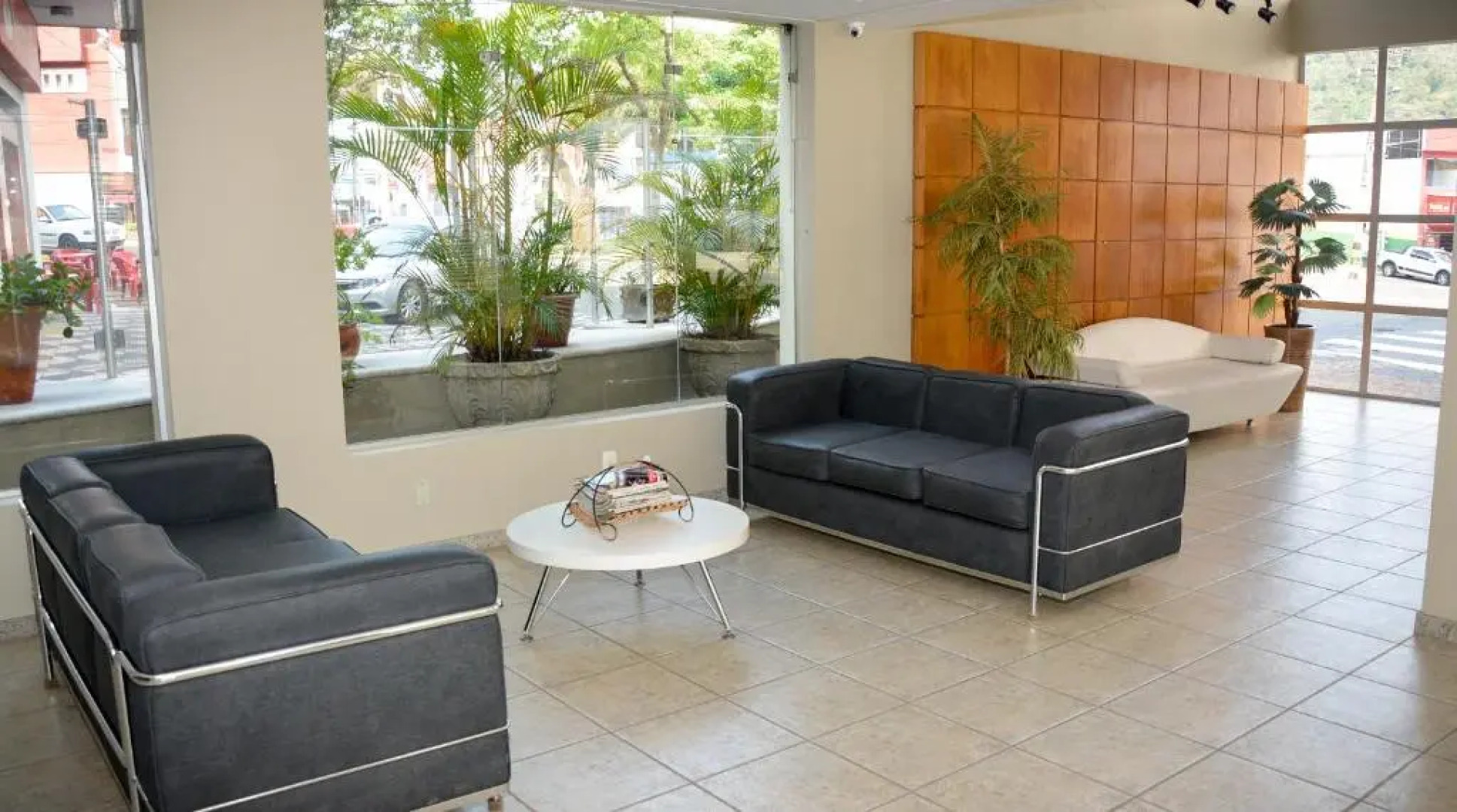 VOA Plazza Hotel
