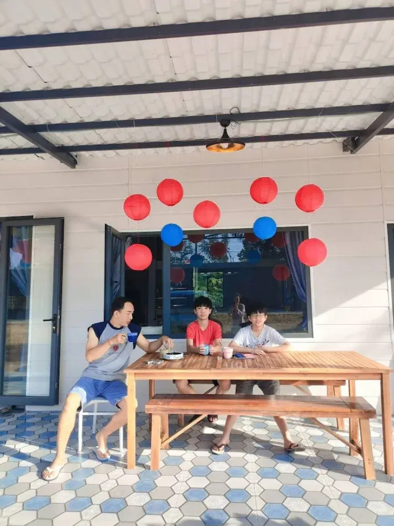 Ruby House, 3 Bedroom Apartment, Beachside