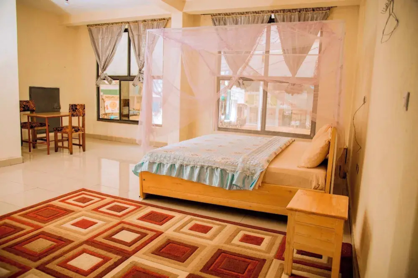 Fidos Guest House