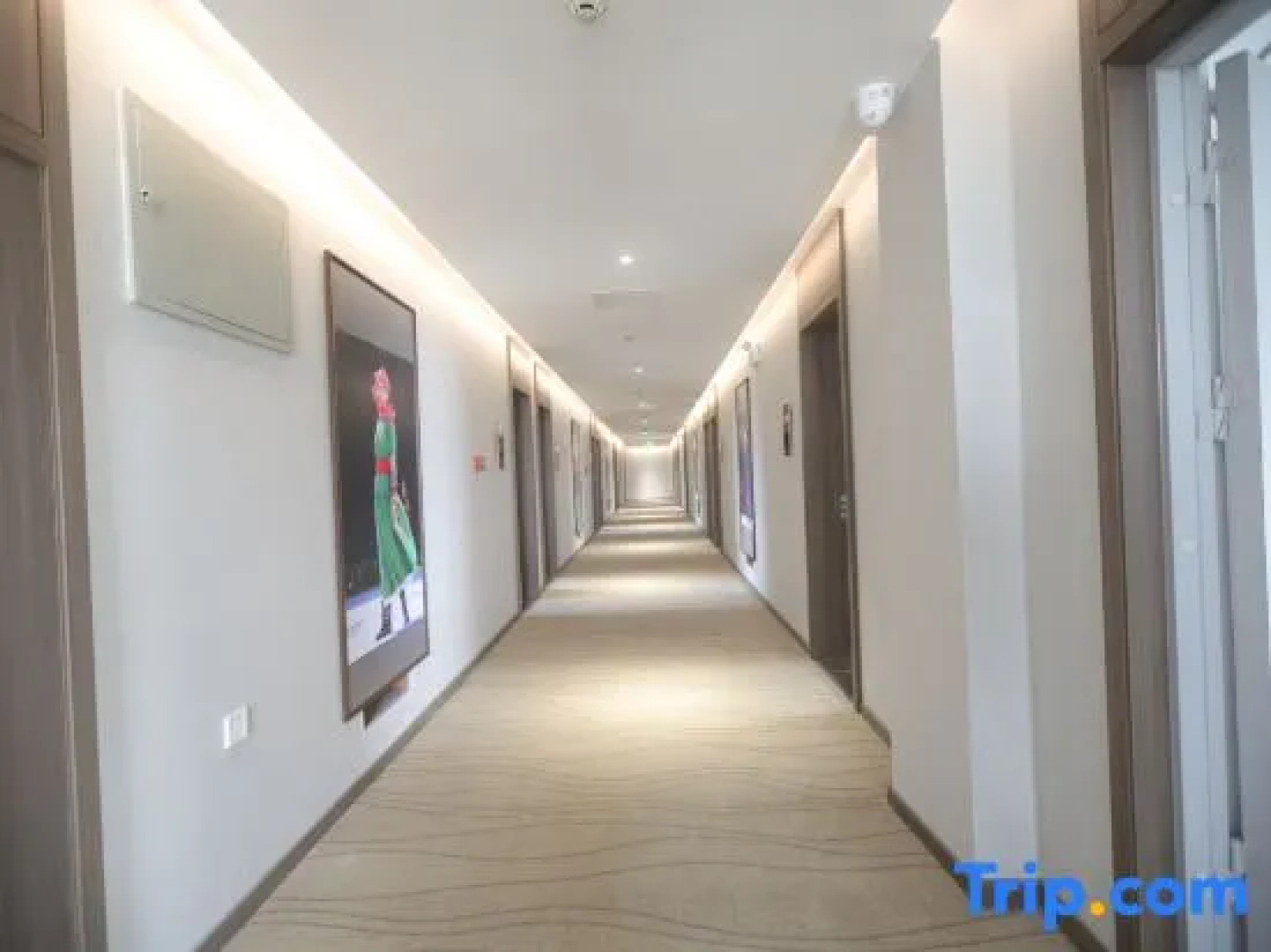 Youyi Business Hotel