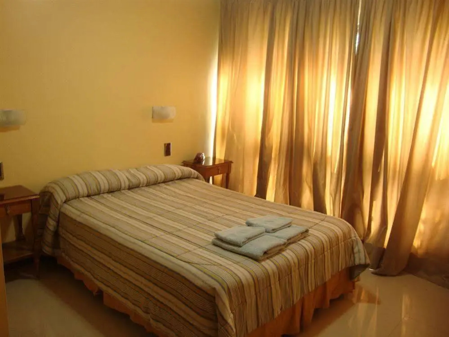 Home Suites Apart Hotel Medoza