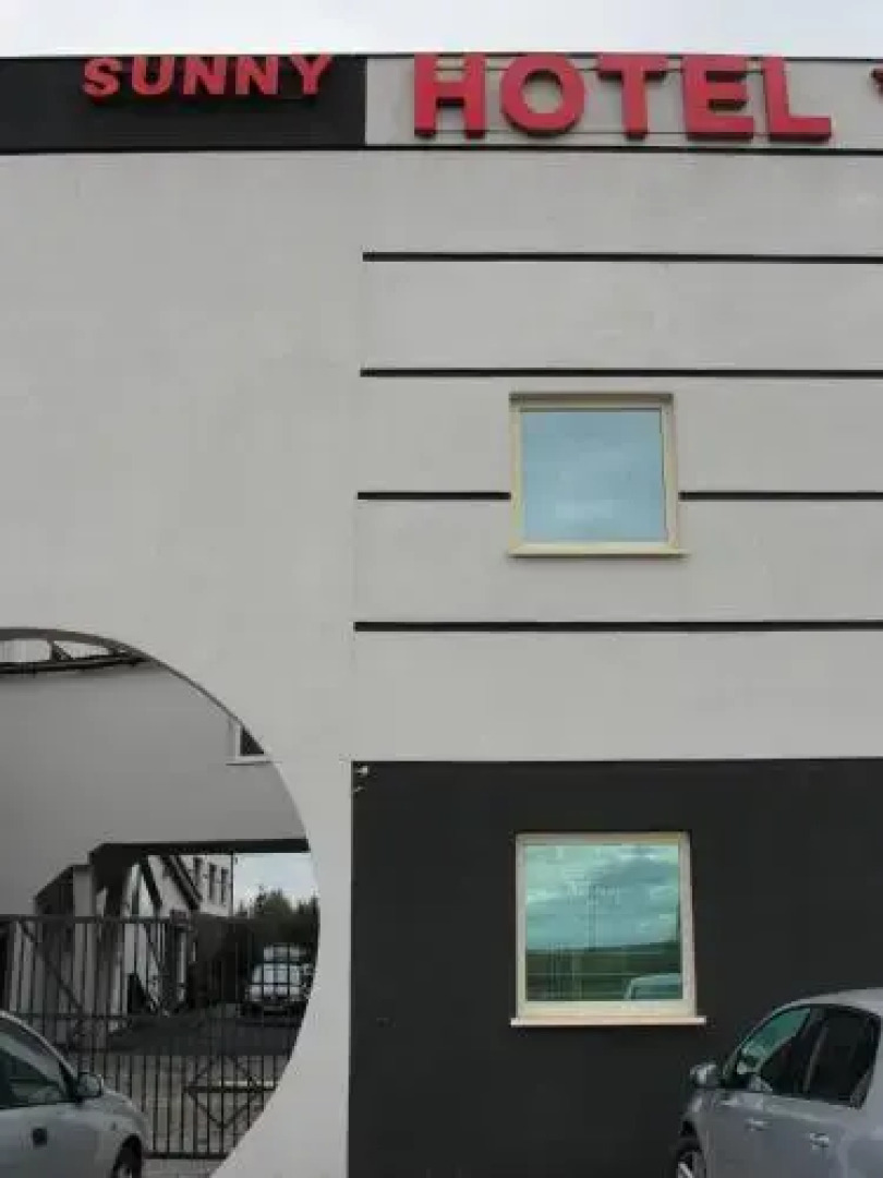 Sunny Hotel