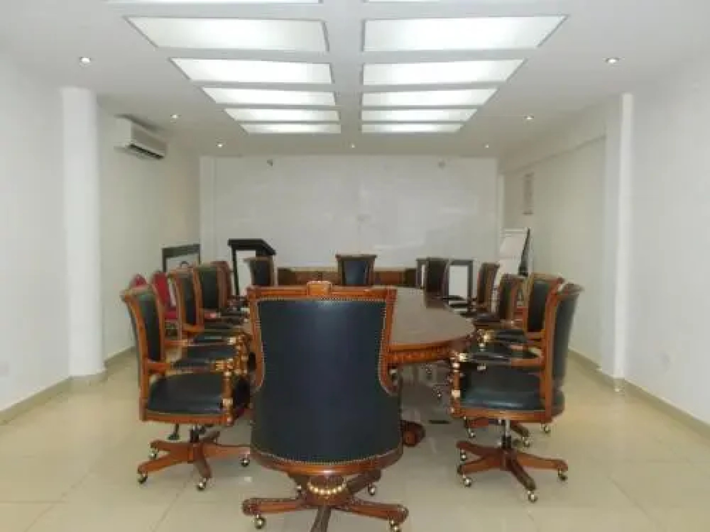 Airport Plaza Hotel