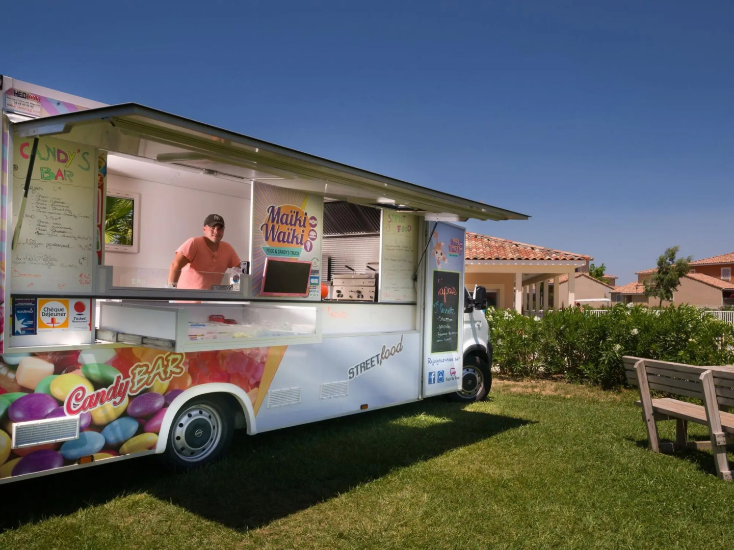 Holiday home in Mediterranean style with air con and bubble bath