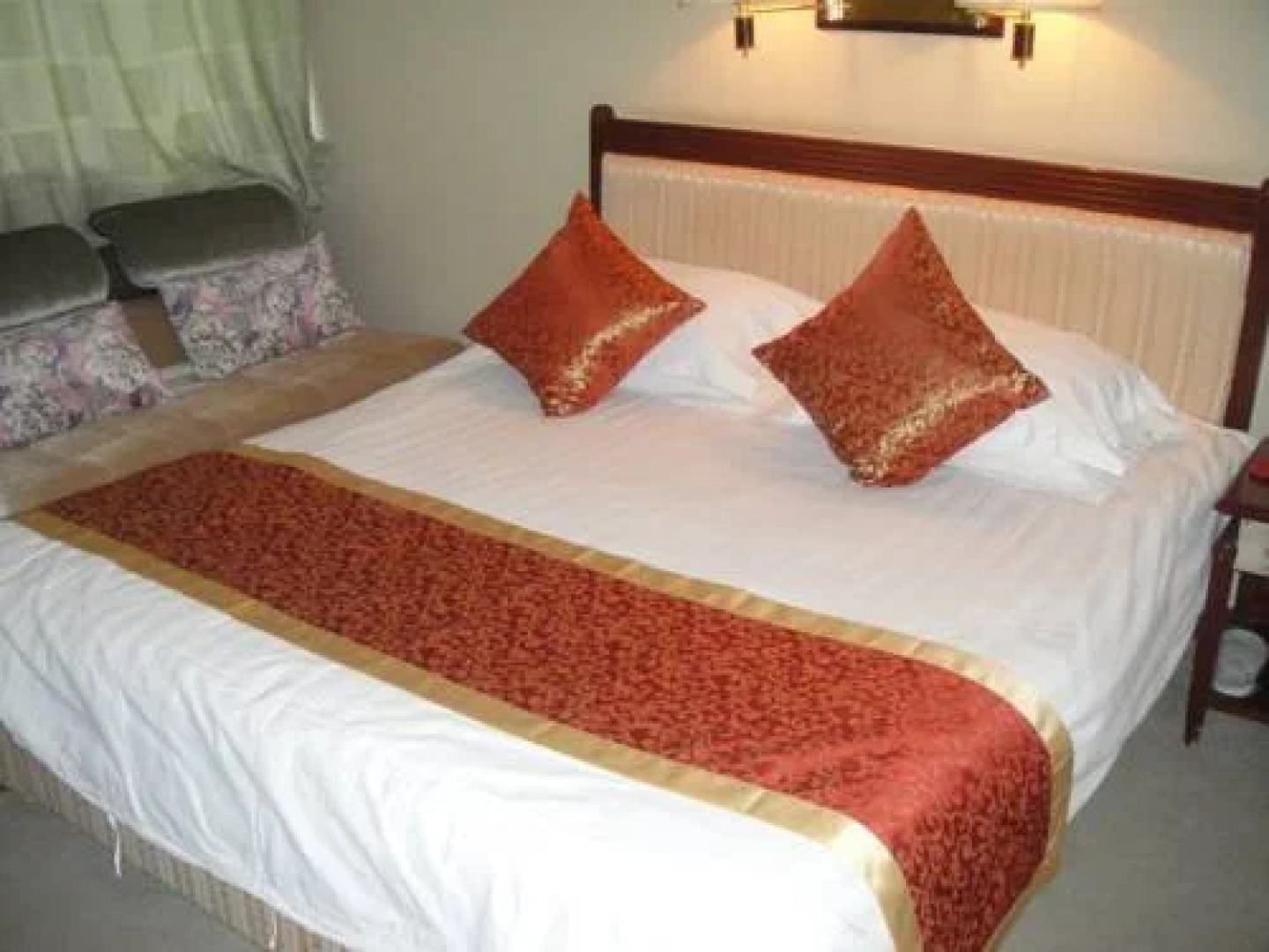 Yuebin Business Hotel