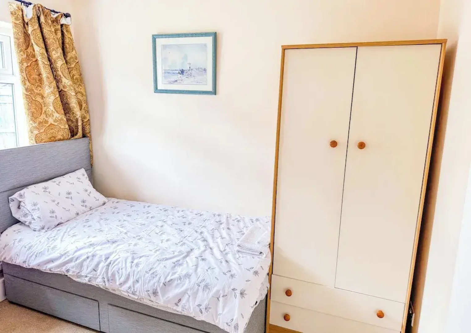 3 Bed - Sleeps 4 - Free Parking - Private Garden
