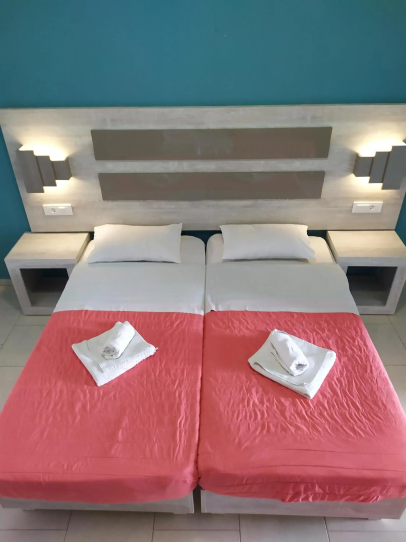 Giannis Studios Alykes