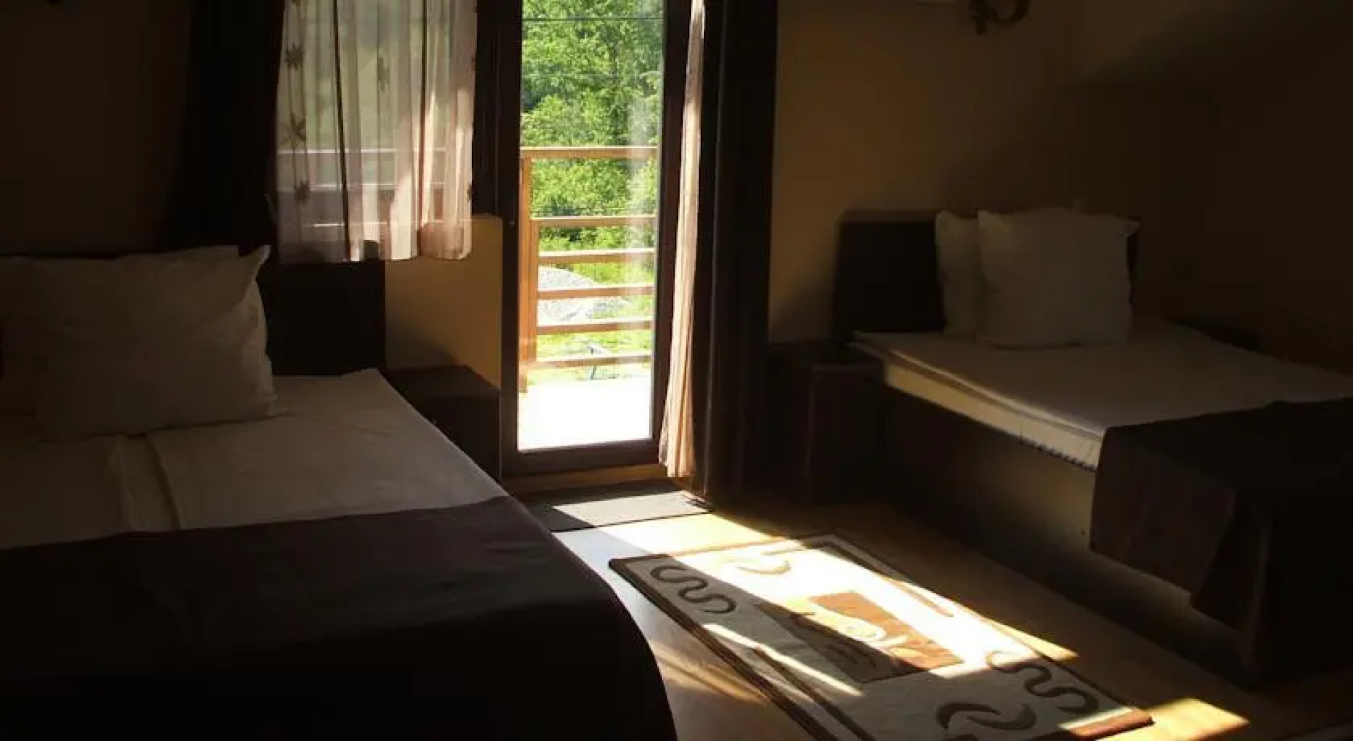 Hostel Lacul Verde