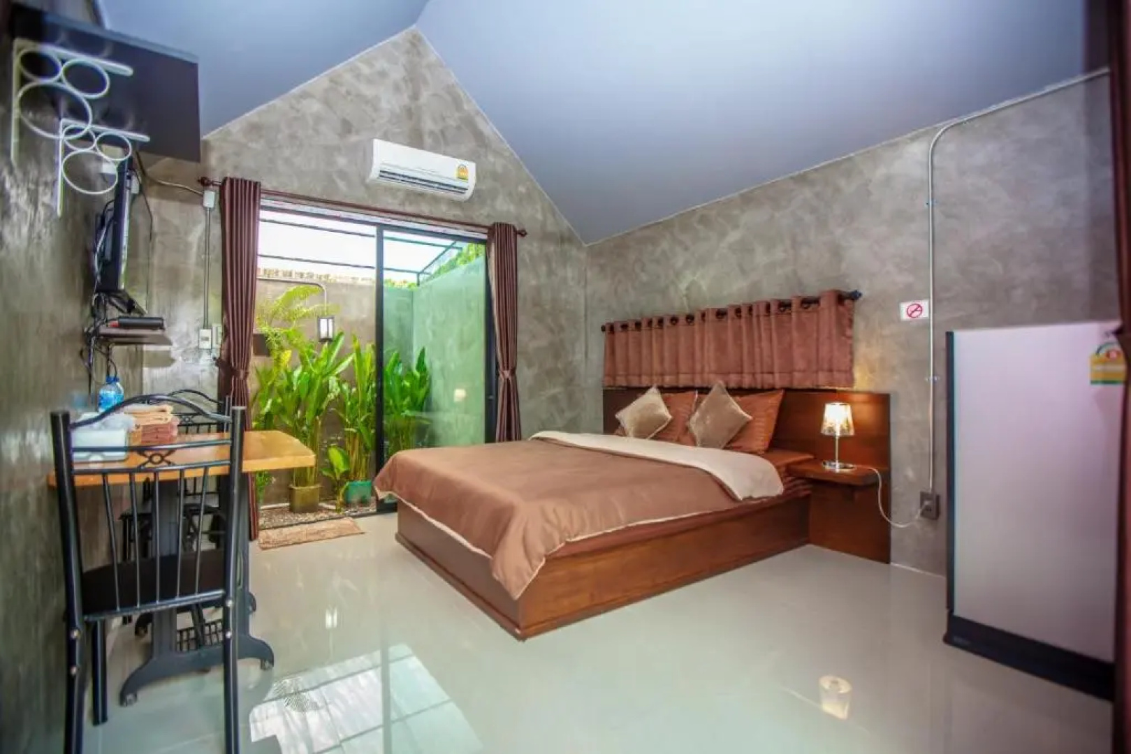 BR2 House Resort