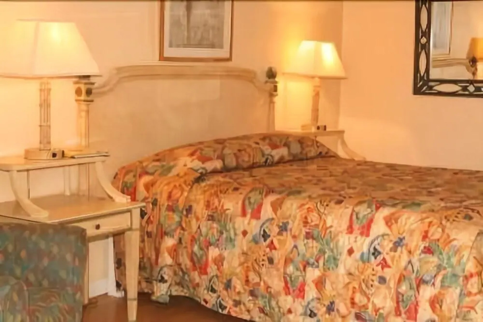 Orchard Garden Hotel & Suites