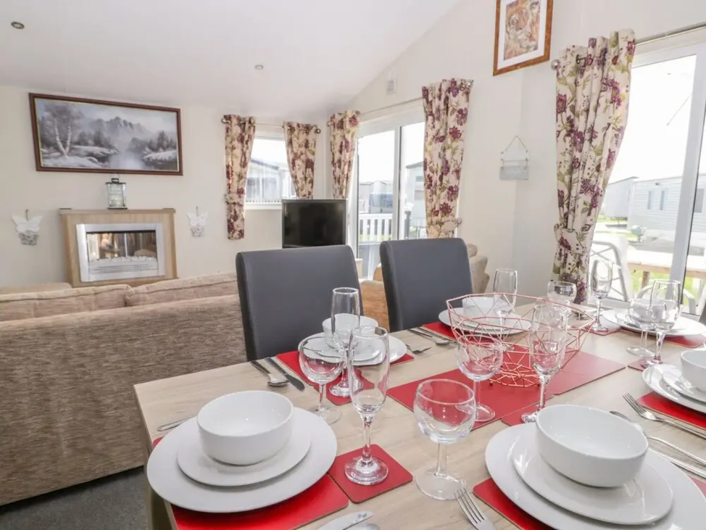 Superb detached lodge located on Skipsea Sands