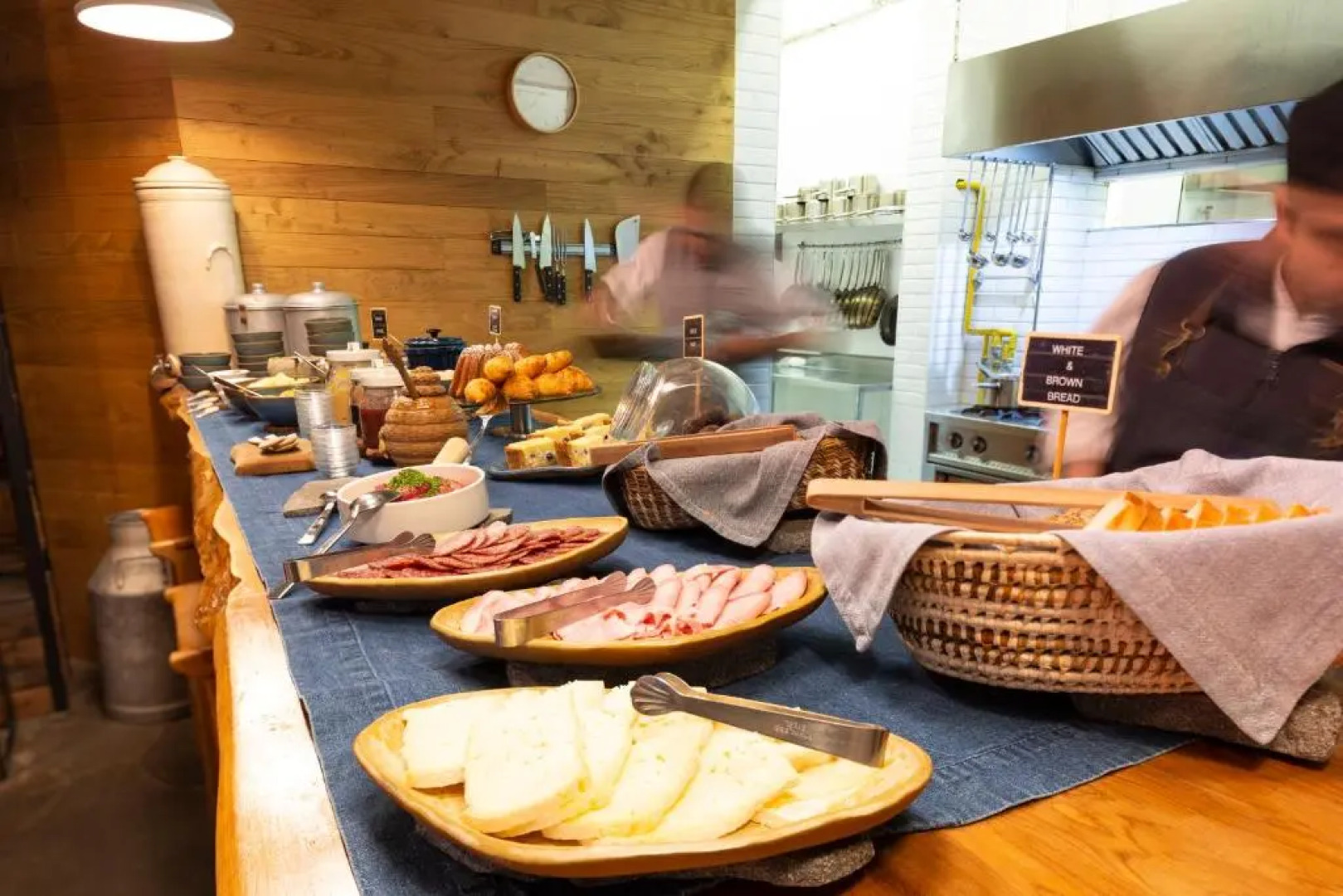 Hotel AWA Puerto Varas