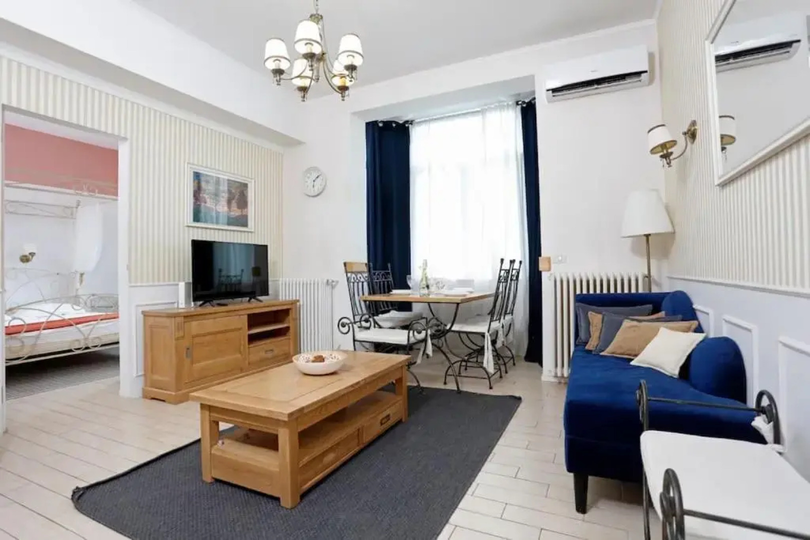 Apartment University