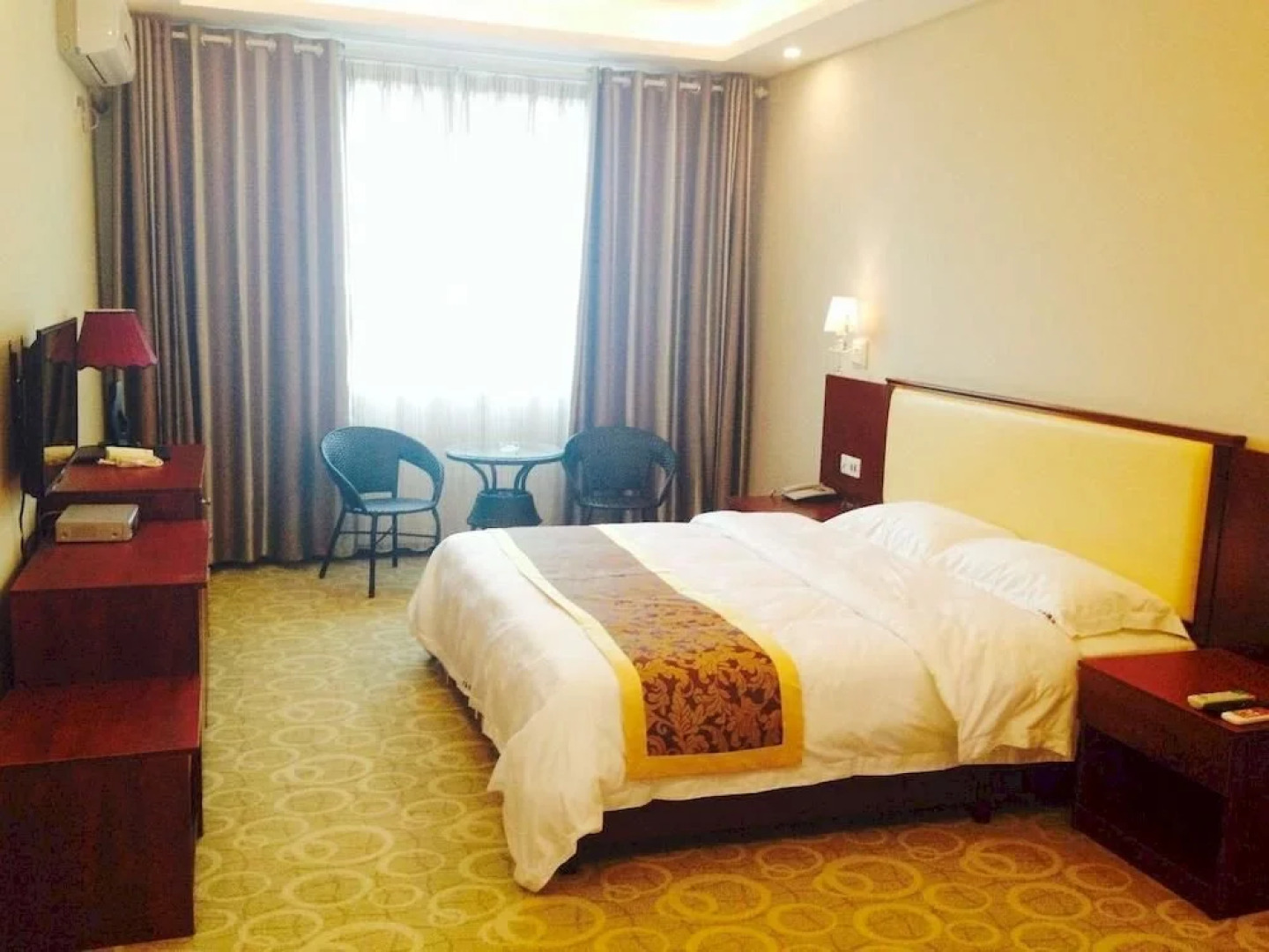 Beihai Jinhai Traders Hotel