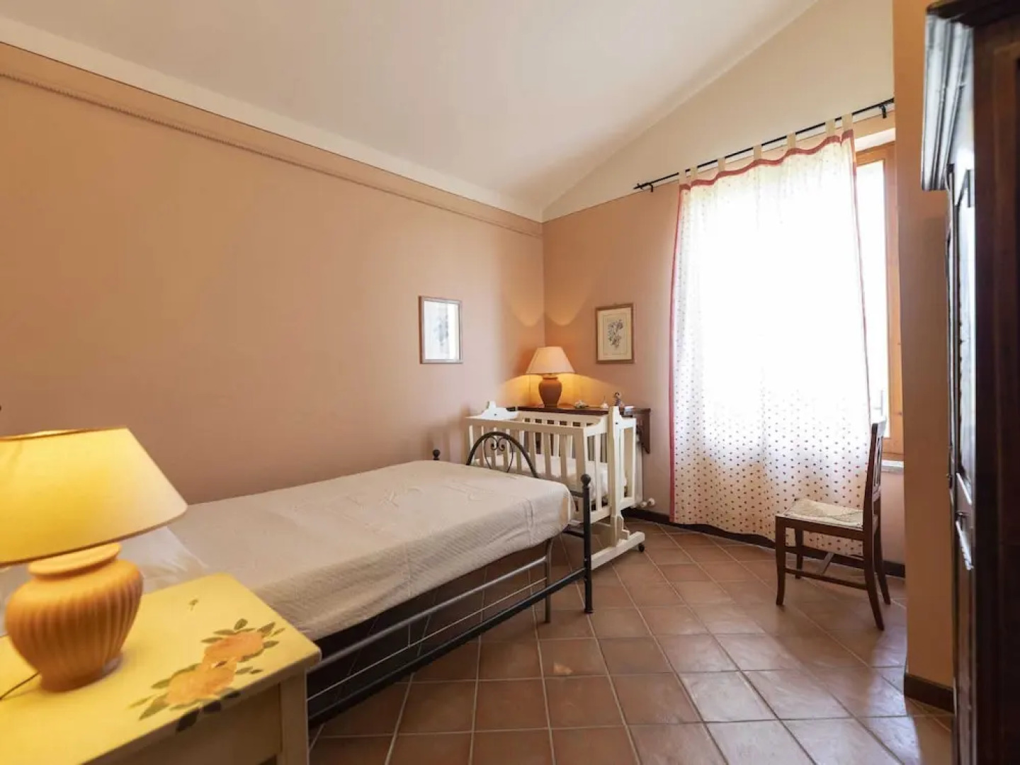 Classic Villa for Family With Pets