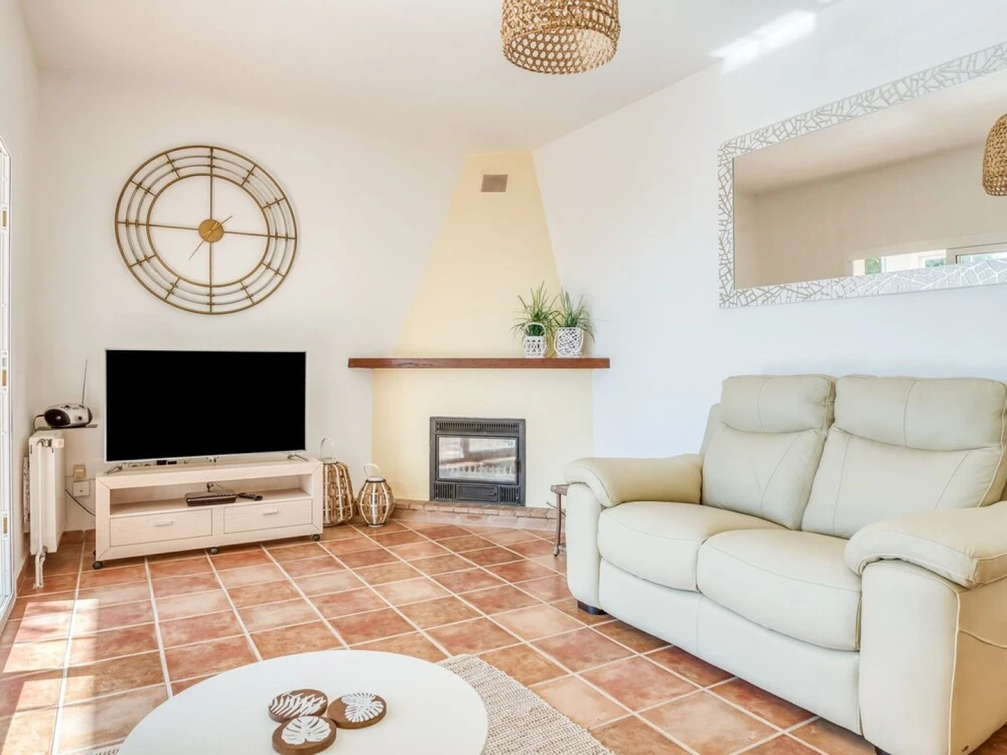 Charming Villa With Private Swimming Pool Located 100 M From The Sea