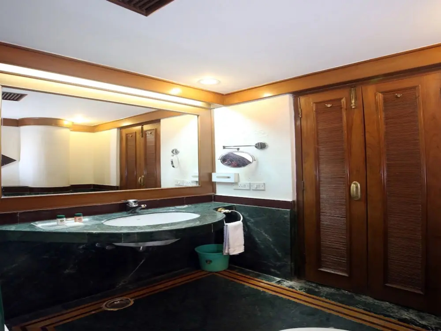 Hotel Kwality Regency
