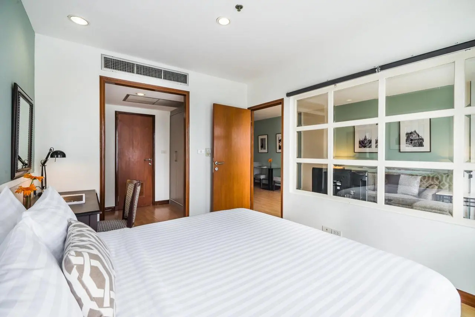 Evergreen Place Siam by UHG