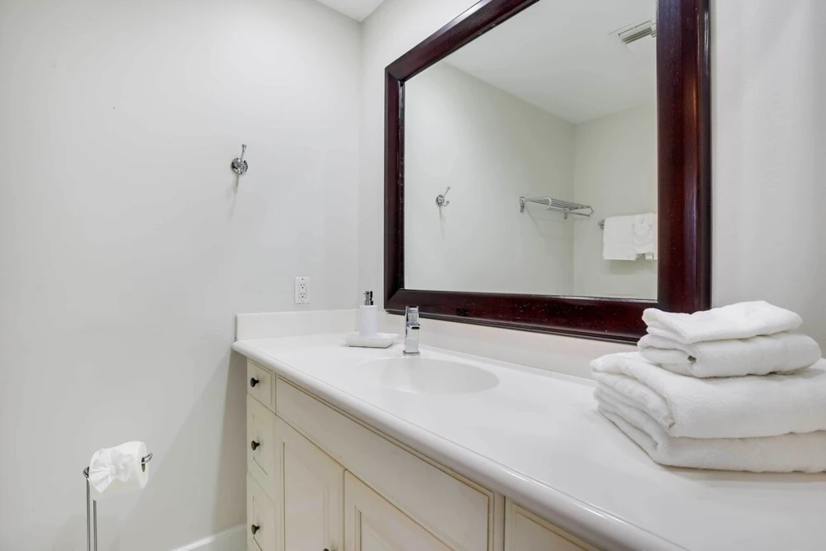 Pet-friendly Paradise w/ Pool ~ 6 Mi to Beach!