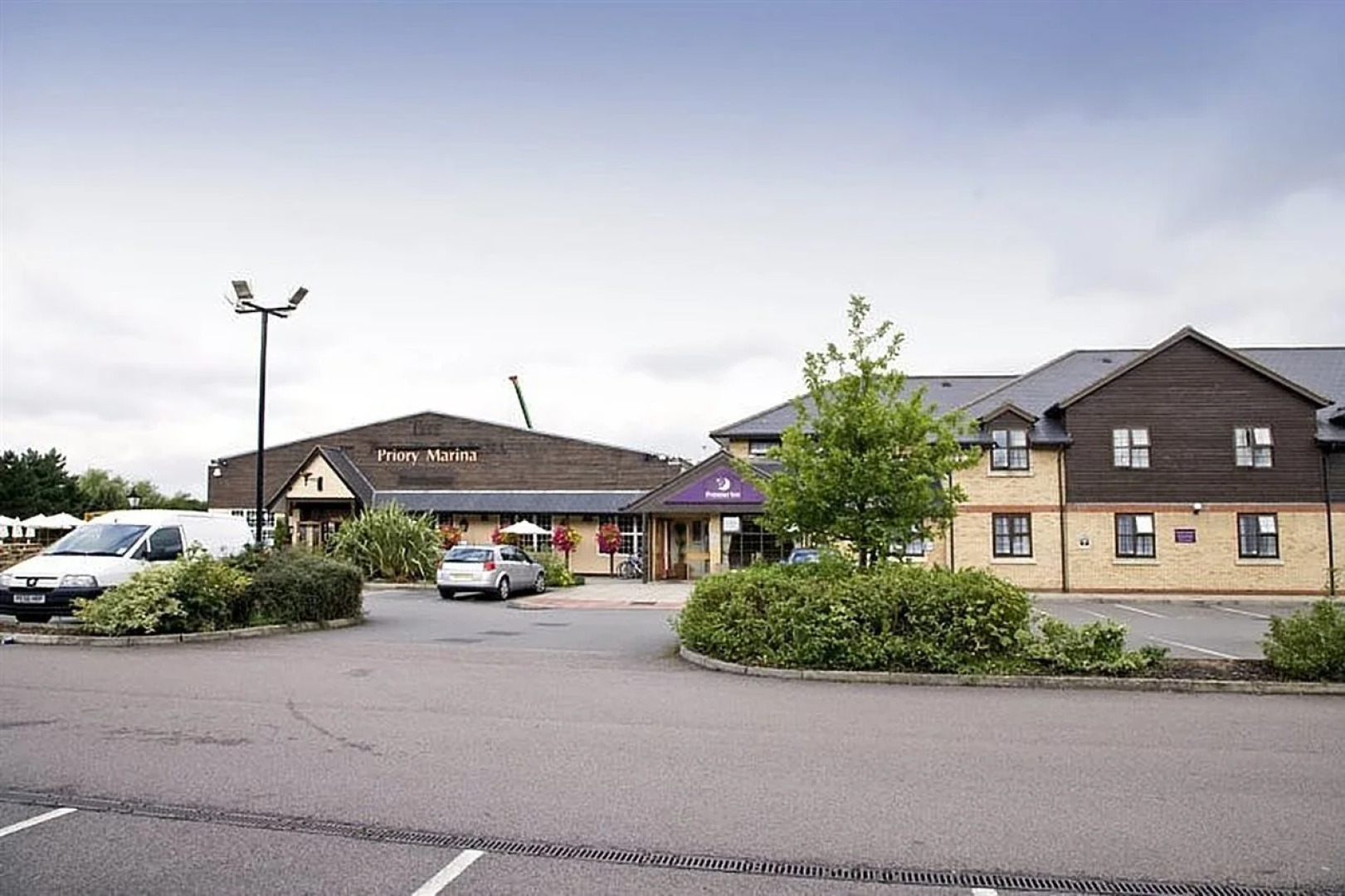 Premier Inn Bedford - Priory Marina