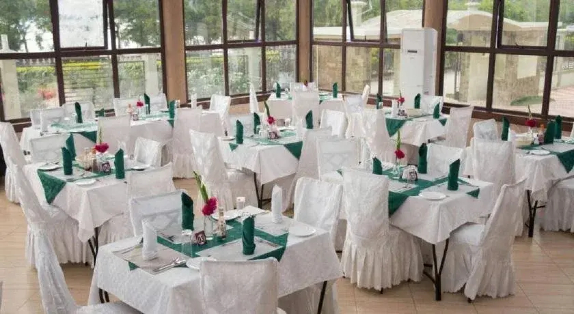 Samanene Beach Hotel