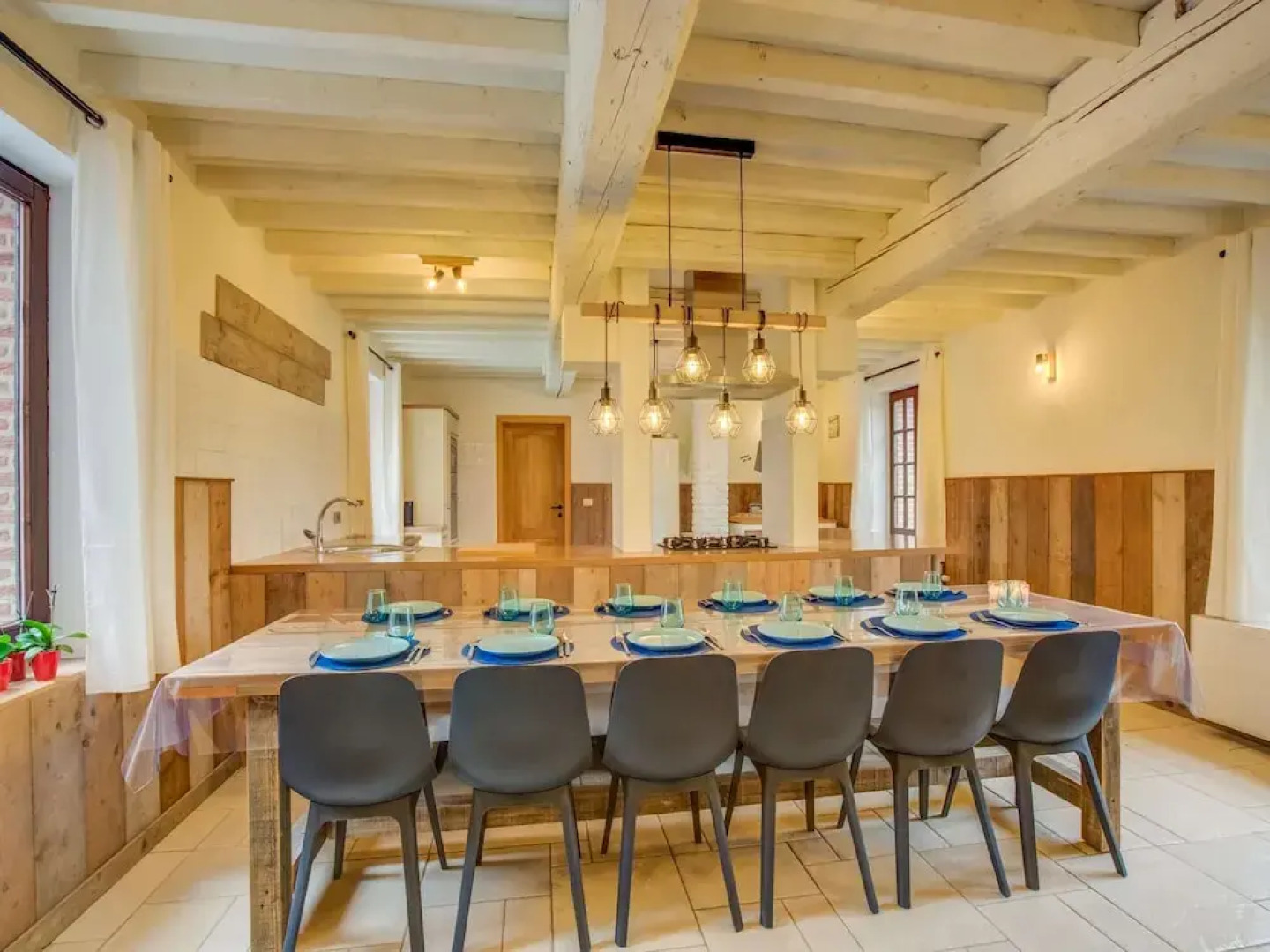 Lush Holiday Home in Vlaanderen With Private Pool