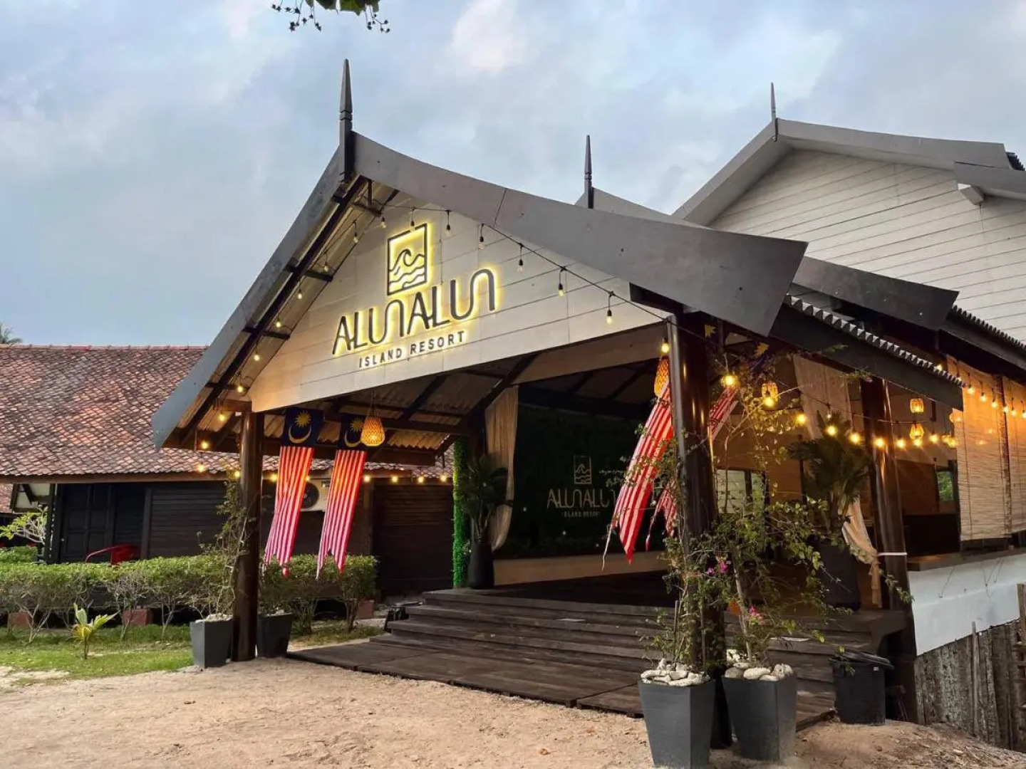 Alun Alun Island Resort