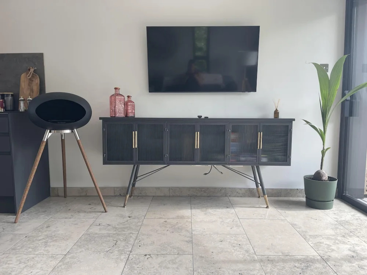 River View Guest House, Jacuzzi, Boat, Fire Hire