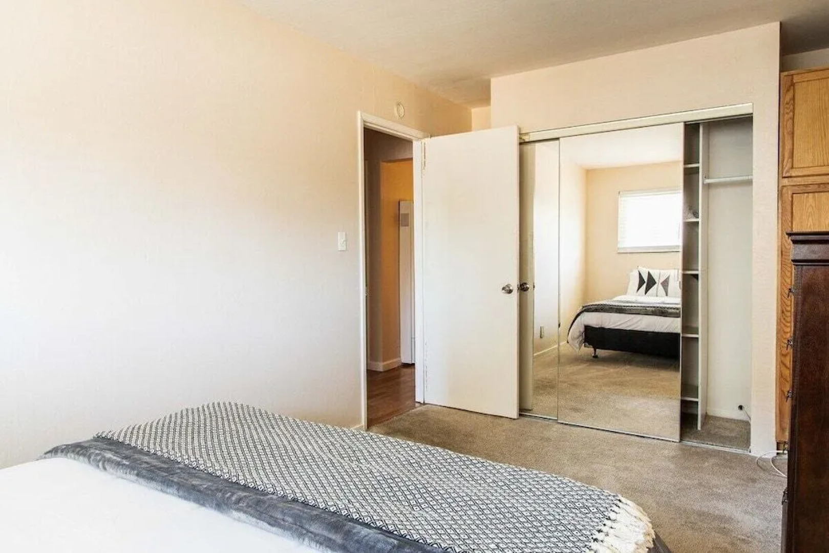 Beautifully Designed Concord Apartment