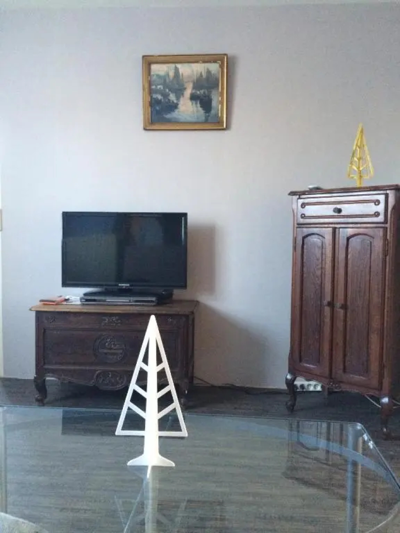 Chez Madame Titus