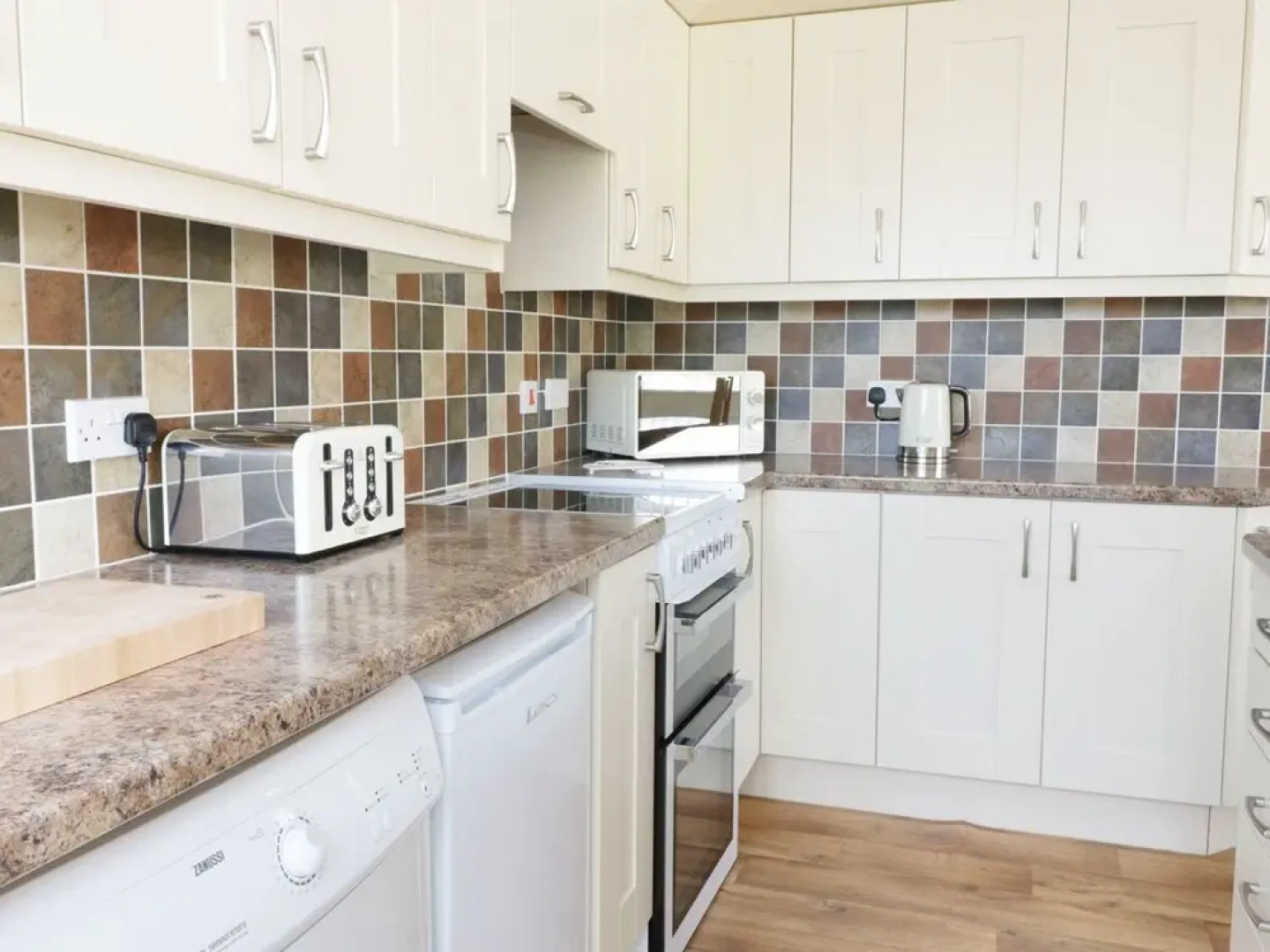 1 Tyn Y Coed Cottages