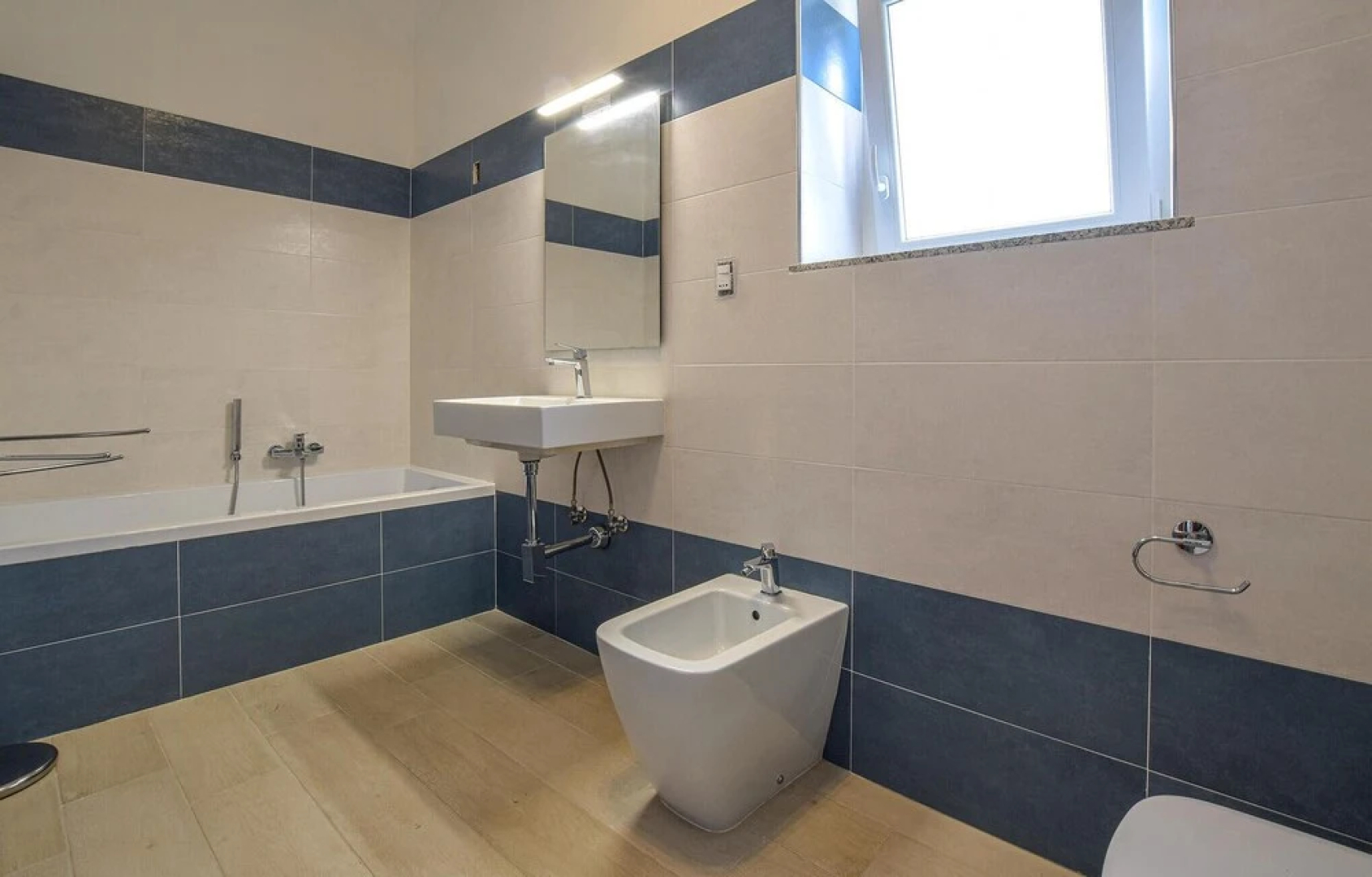 Beautiful Home in Stalettì With Wifi and 4 Bedrooms