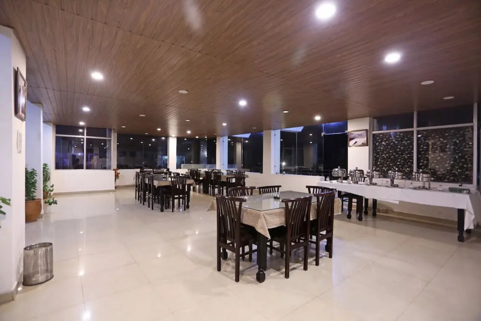 OYO 6517 Satyam International