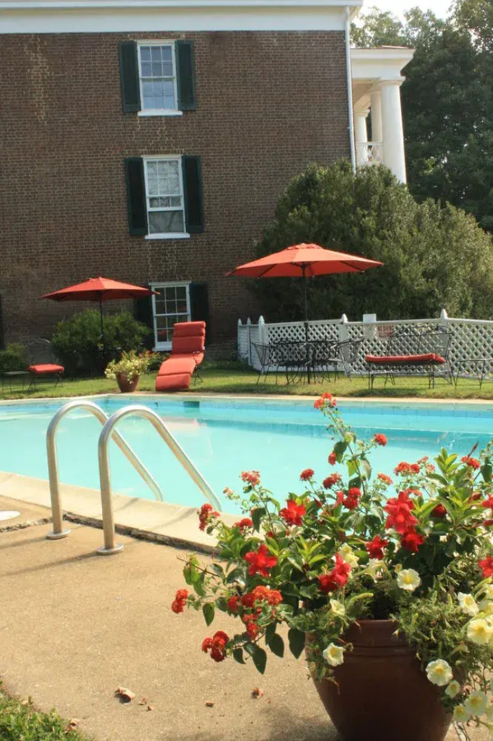 Maple Hall Inn & Restaurant 1850