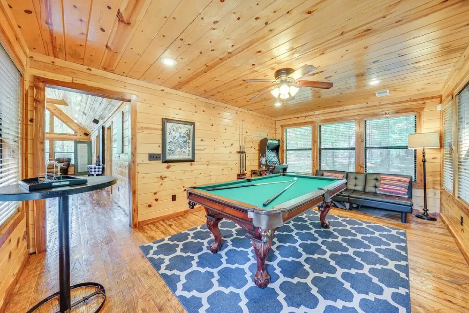 Cabin w/ Hot Tub & Wraparound Deck in Broken Bow!