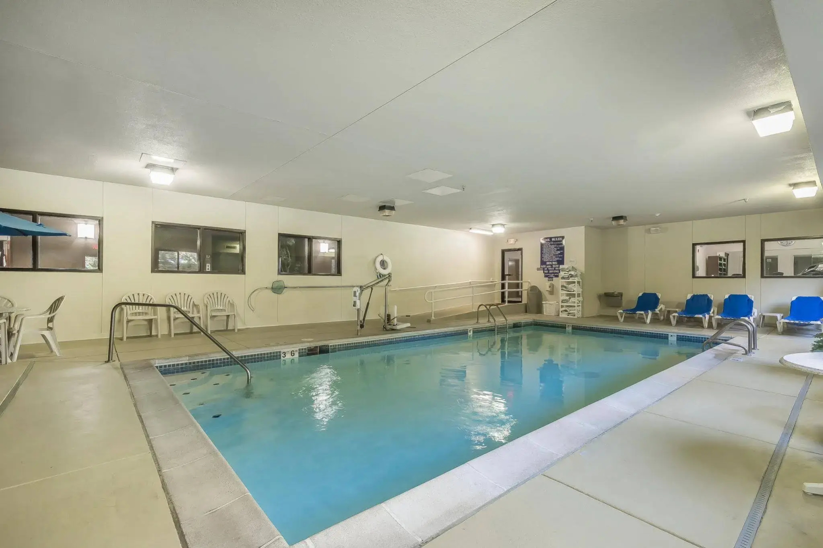 Comfort Suites St Charles - St Louis