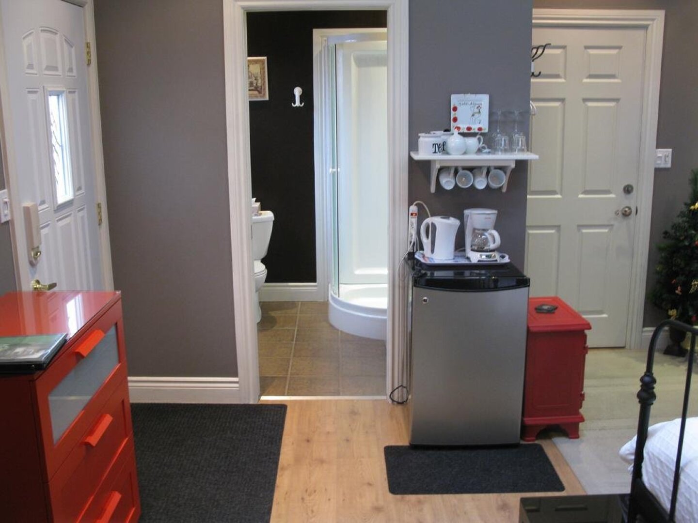 Cedar Suite Bed and Breakfast by Elevate Rooms