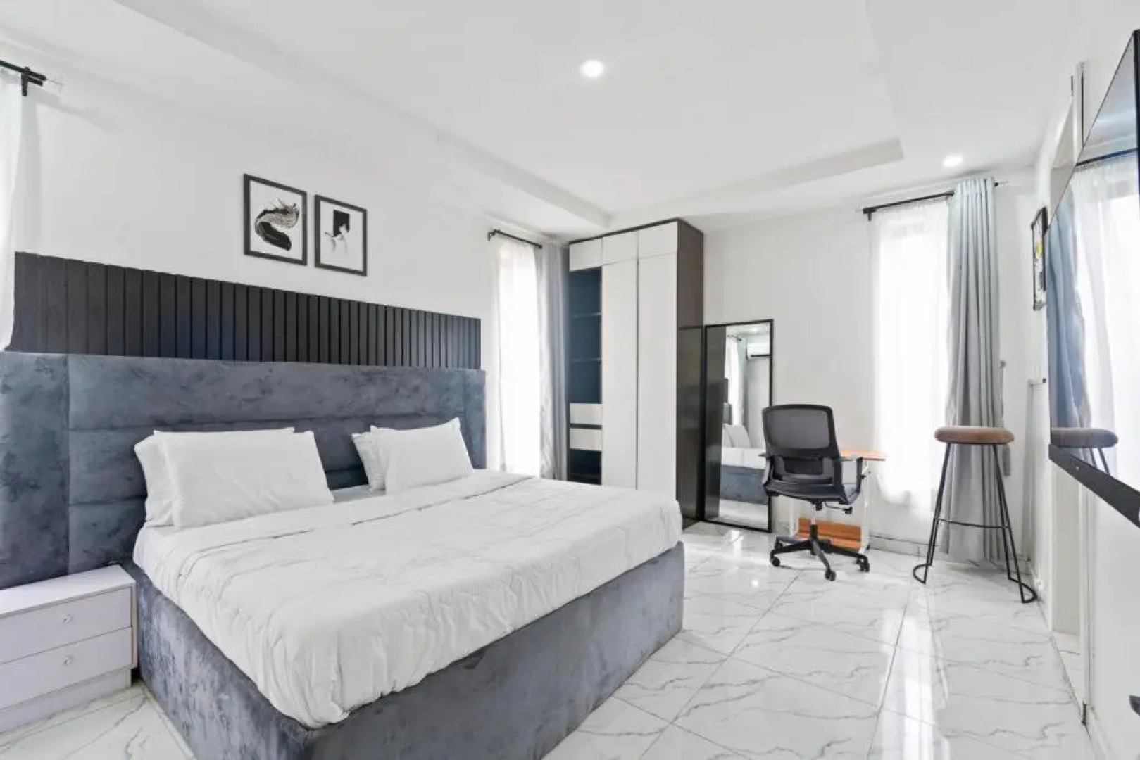 Luxury 2bedroom apartment with pool