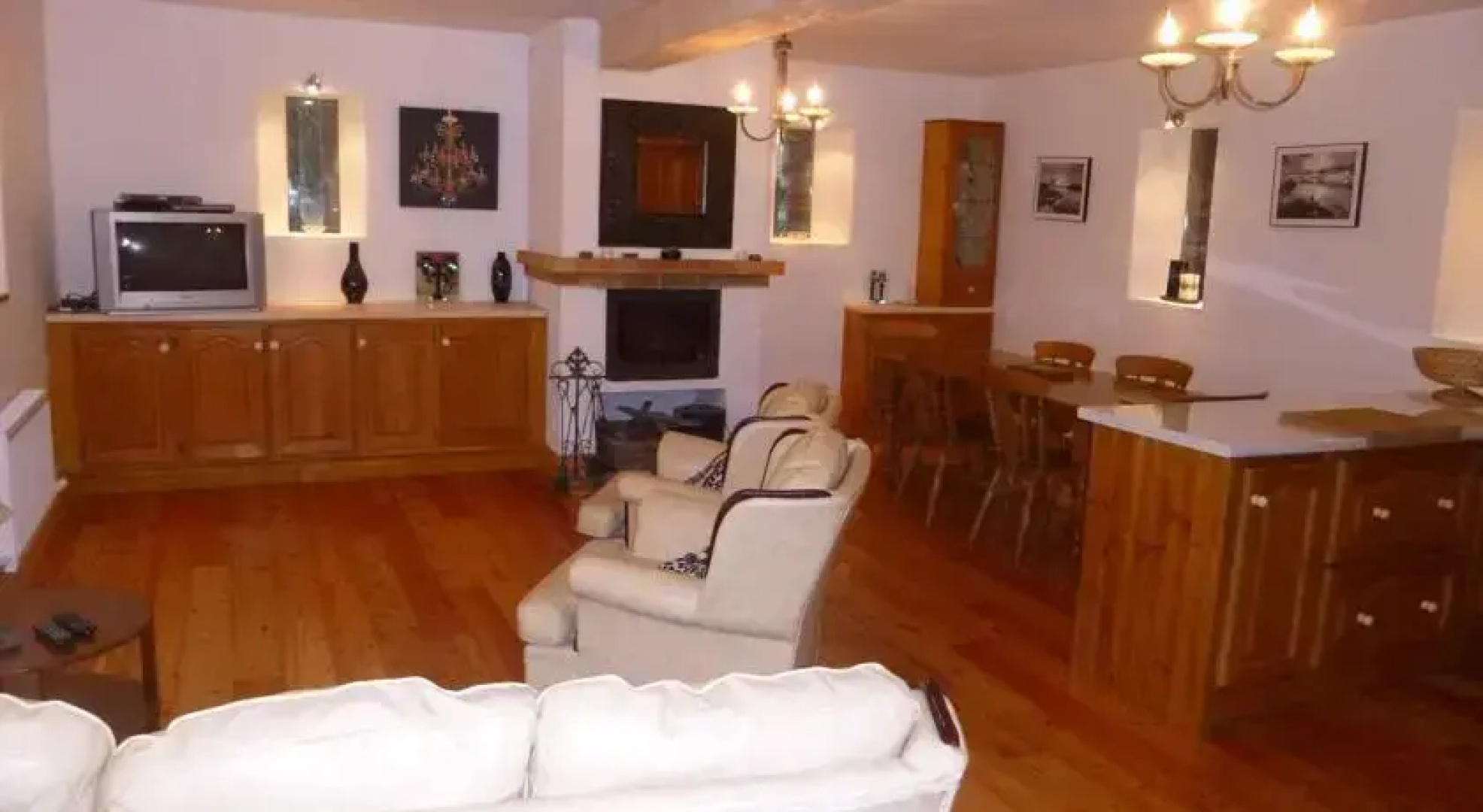 Belan Lodge - Courtyard Accommodation,"The Francis Richard"
