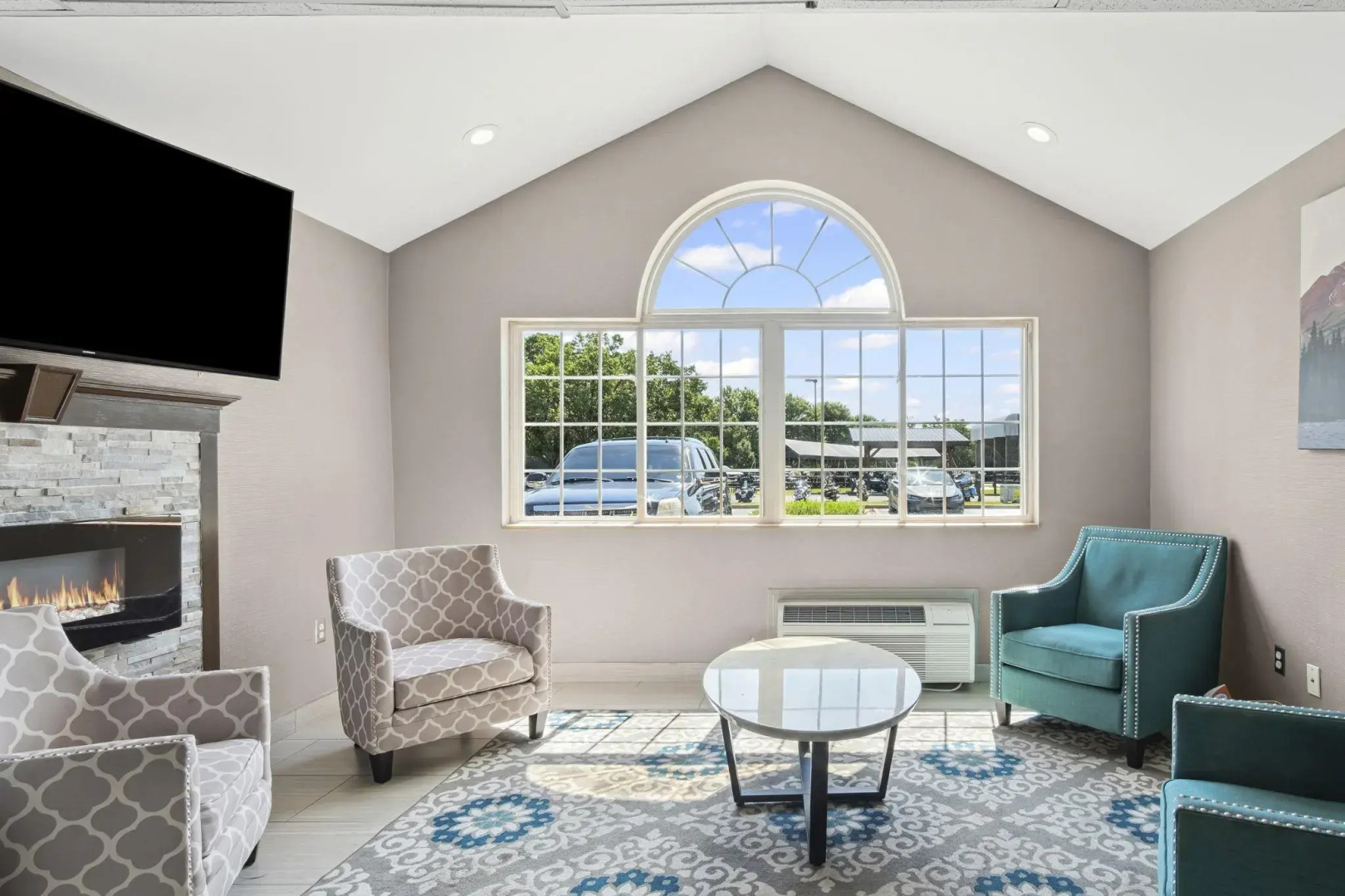 Sonesta Essential Hotels & Suites Kansas City/Blue Springs