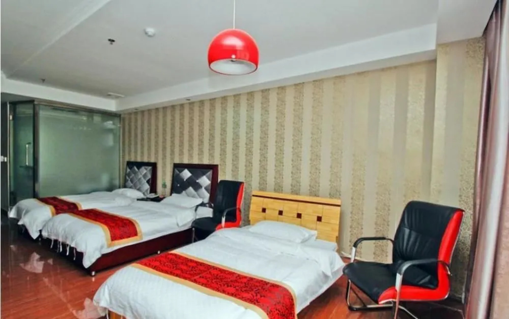 Lu'an Geruitai Business Hotel