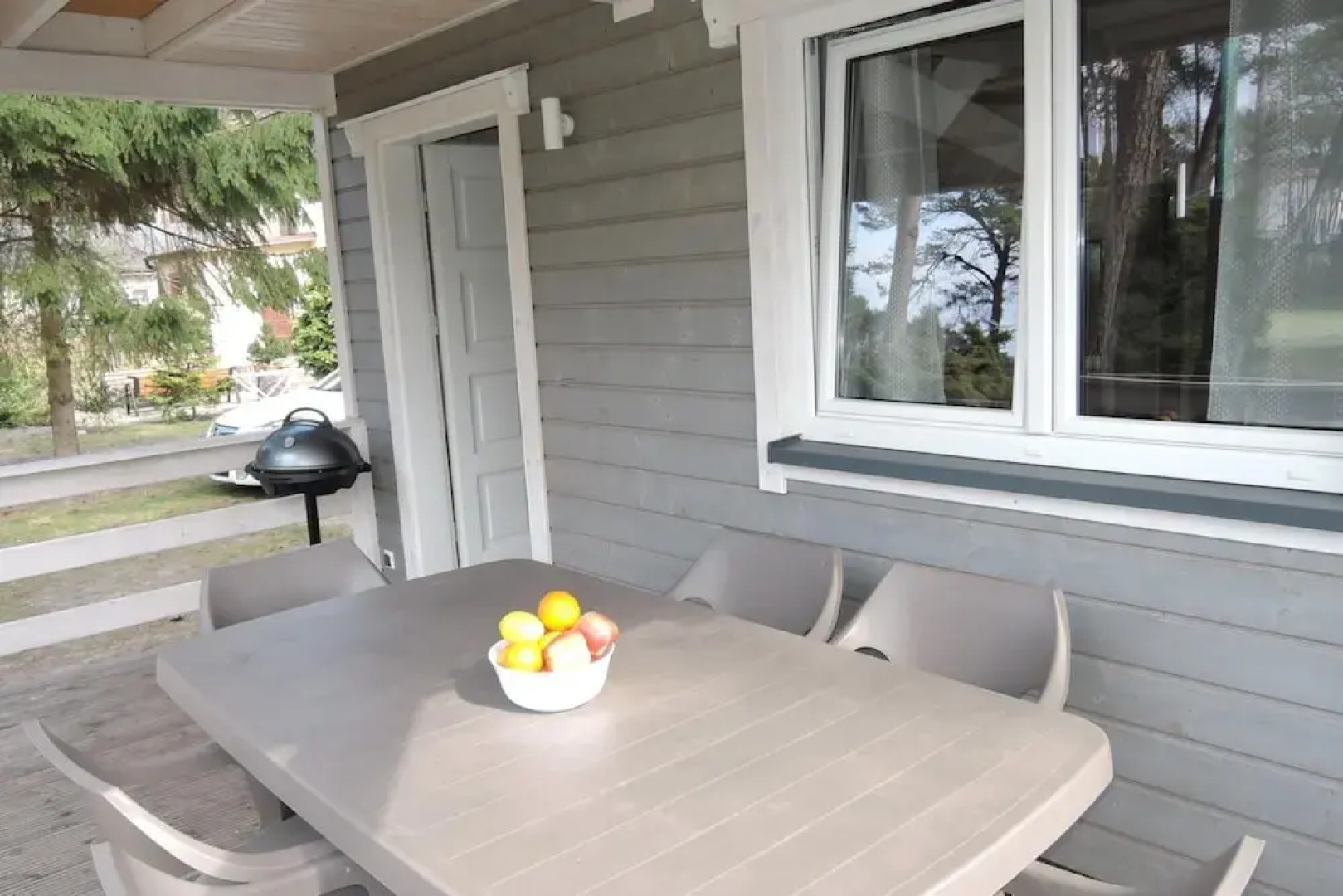 House for 6 With Swimming Pool